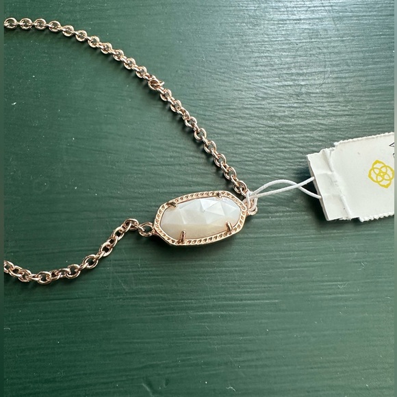 Kendra Scott Elaina rose gold Adjustable Chain Bracelet in Ivory Mother of Pearl - Picture 4 of 5